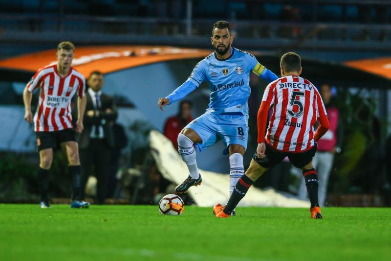 Grêmio perde para o Estudiantes na abertura das oitavas da Libertadores