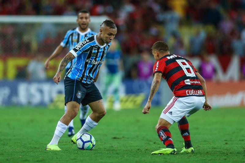 Com atuação apática, Grêmio perde para o Flamengo no Maracanã