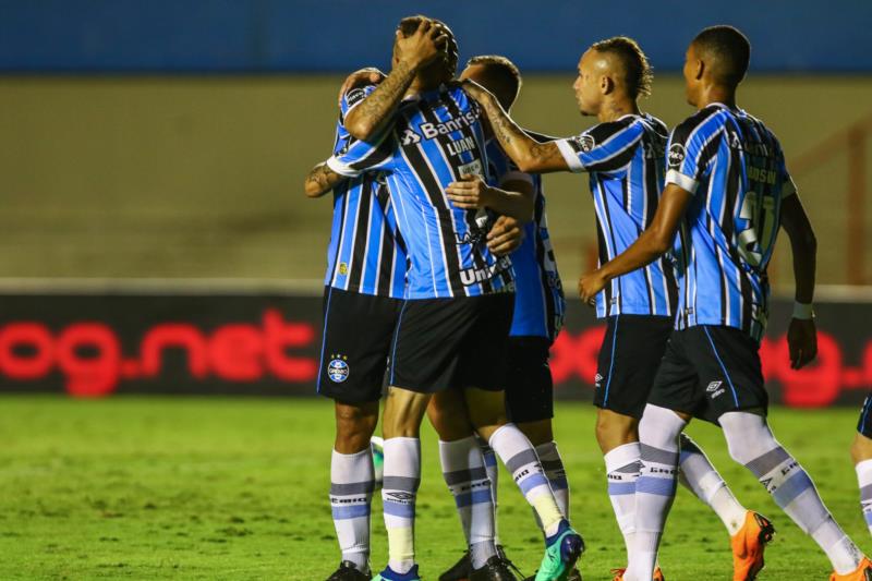 Fora de Casa, Grêmio vence o Goiás no jogo de ida das oitavas de final