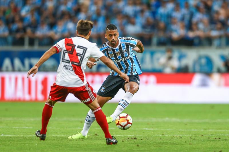 Grêmio perde de virada para o River Plate e está fora da final da Libertadores