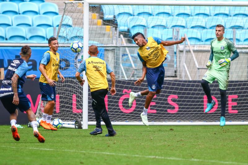 Grêmio enfrenta o Santos pelo Brasileirão