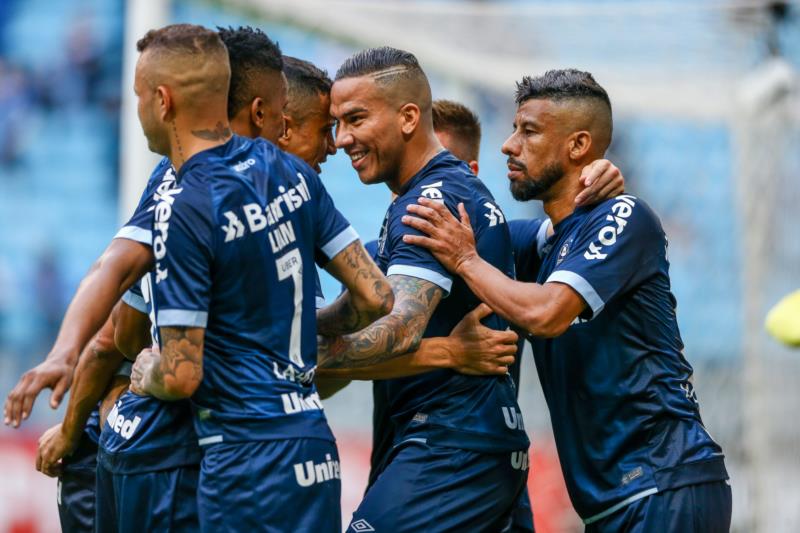 Com dois de Jael, Grêmio goleia Botafogo na Arena