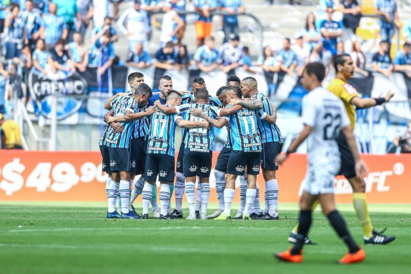 Grêmio vence o Corinthians em casa e termina o Brasileiro na quarta posição