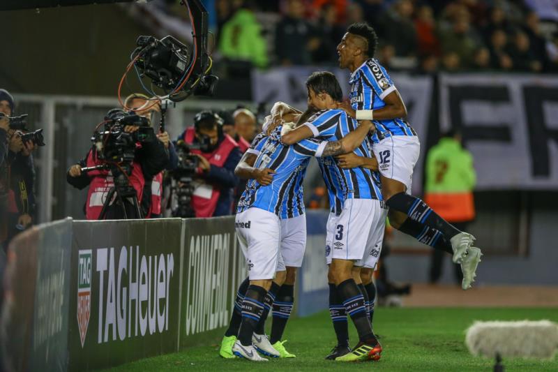 Grêmio vence o River Plate e tem vantagem para o jogo de volta