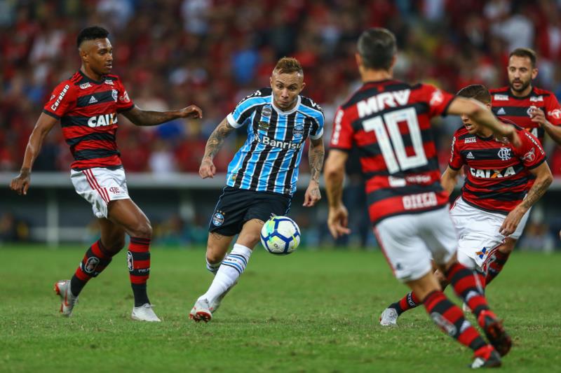 Grêmio perde para o Flamengo e é eliminado da Copa do Brasil