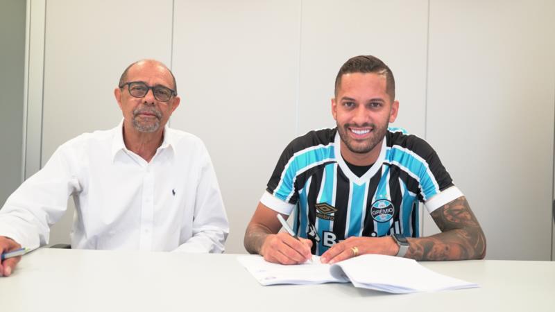 Grêmio anuncia volante Rômulo como primeiro reforço para 2019