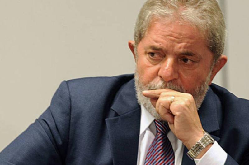 Lula diz que vai se entregar e provar sua inocência