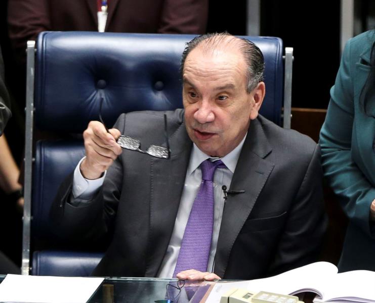 Senador Aloysio Nunes vai substituir ex-ministro José Serra no Itamaraty