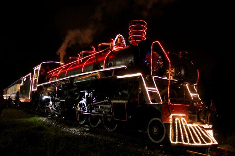 Maria Fumaça iluminada vai passar por Cachoeira do Sul e Rio Pardo neste domingo