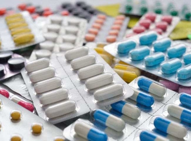 Governo autoriza reajuste médio de 2,43% para medicamentos