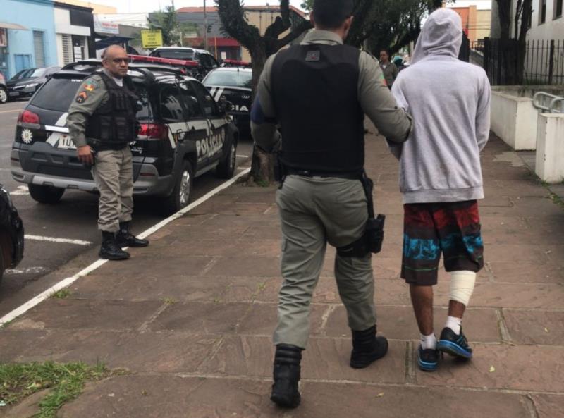 Presos dois suspeitos de assaltos em Santa Cruz