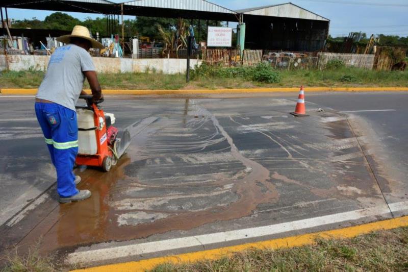 Secretaria de Obras faz reparos na BR-471