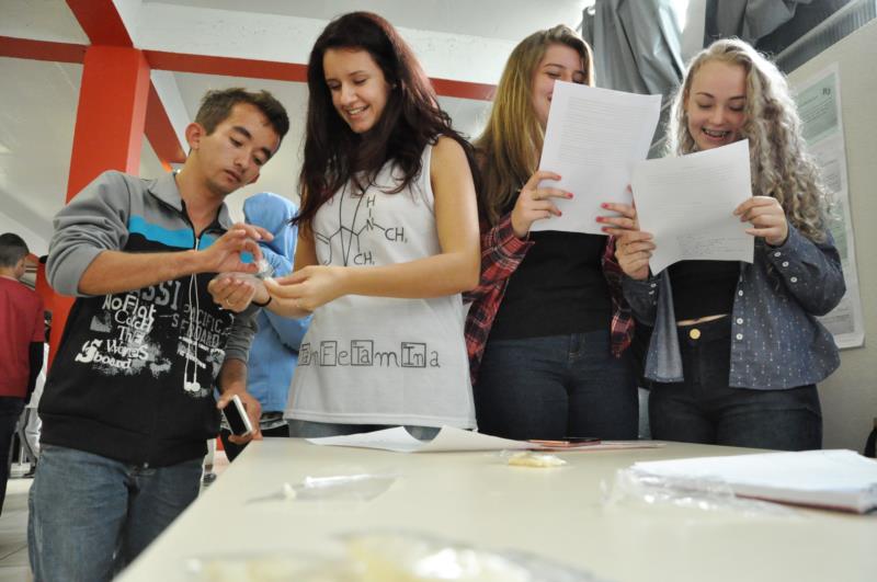 No saguão, química por todo lado