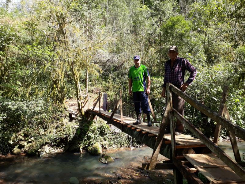 Secretaria de Obras de Sinimbu recupera pontes penseis em Linha Desidério