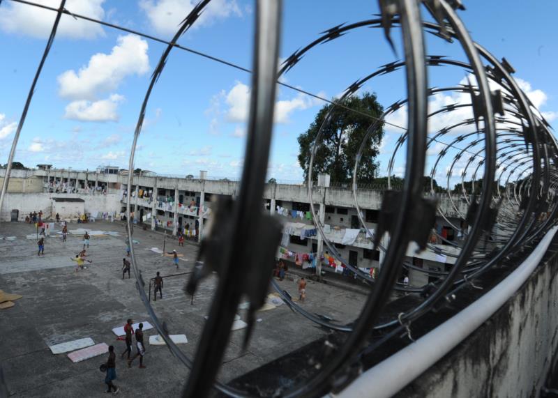 Governo federal diminui exigências para construção de presídios