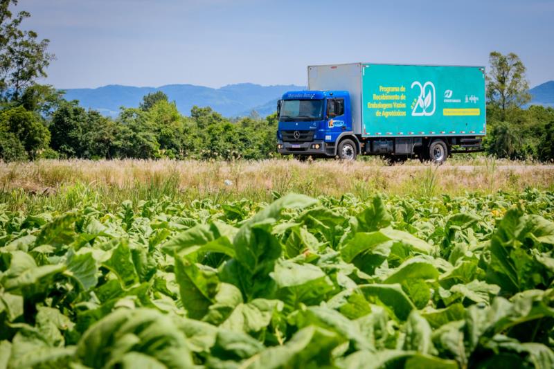 Produtores podem devolver embalagens vazias de agrotóxicos até esta quarta-feira