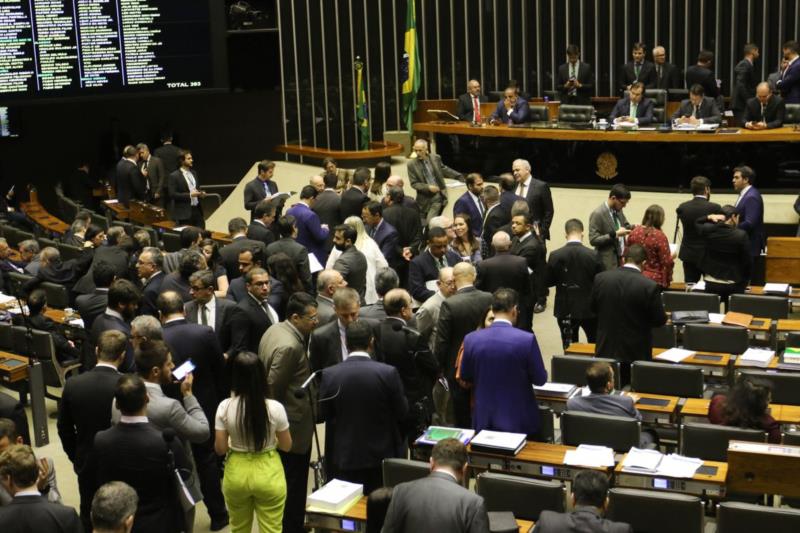 Projeto sobre porte de armas pode ser votado esta semana na Câmara