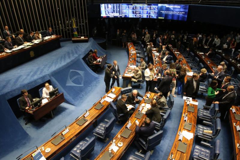 Senado aprova MP da liberdade econômica sem trabalho aos domingos