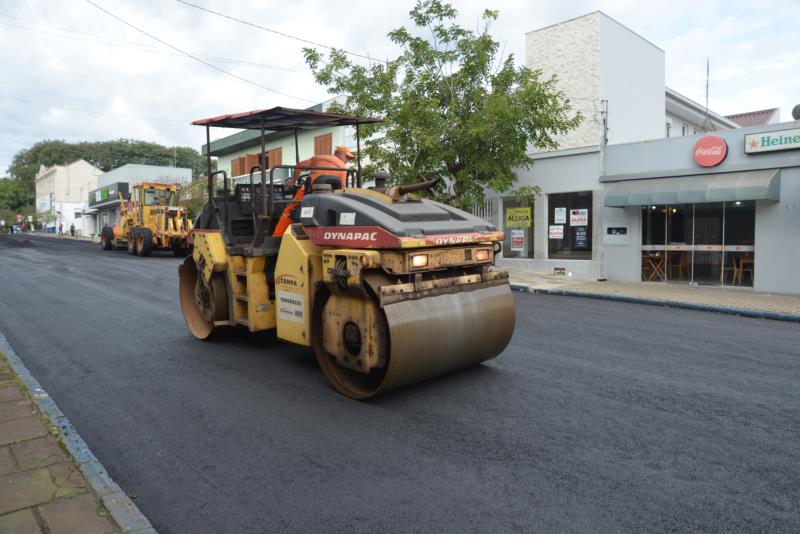 Empresa inicia pavimentação no centro de Venâncio Aires