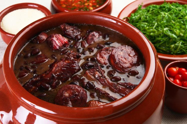 Feijoada do Galo acontece nesta quinta-feira