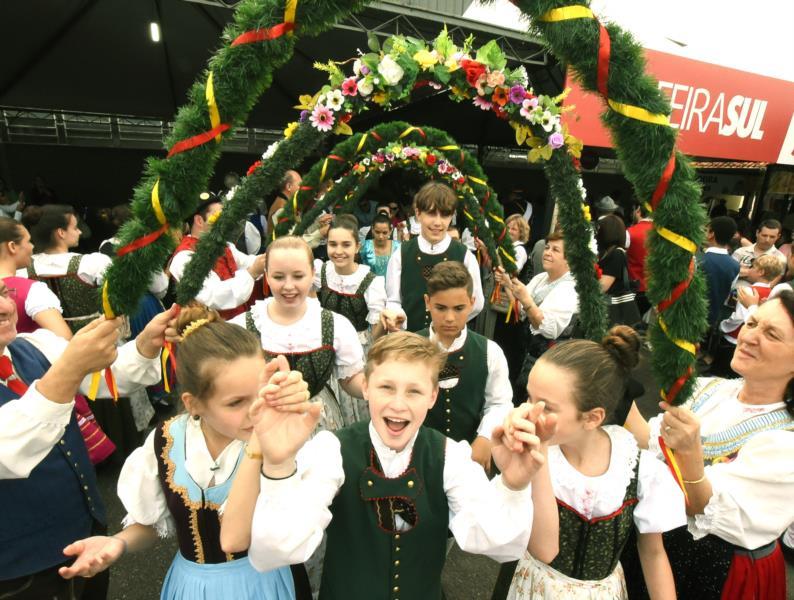 Crianças até 12 anos não pagam neste domingo na Oktoberfest