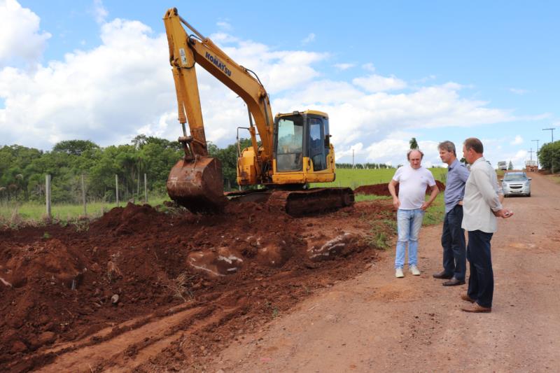 Iniciam as obras na Avenida Alfredo Pilz em Mato Leitão