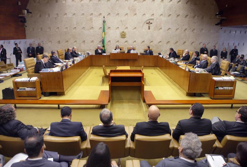 STF decide que parlamentar não pode ser afastado sem aval do Congresso