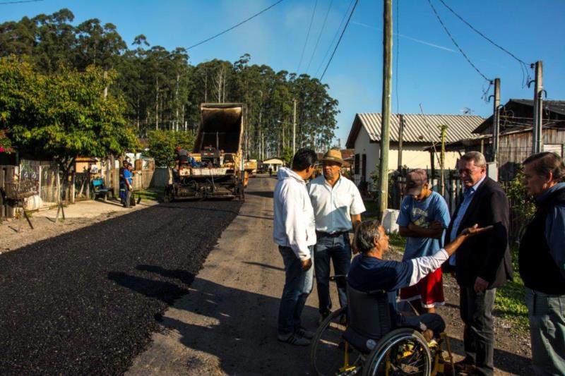 Prefeitura de Santa Cruz faz pavimentação no Loteamento dos Eucaliptos