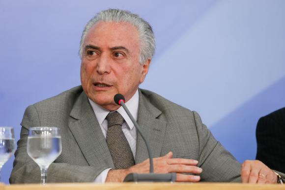 Temer diz que governo adota ações sérias para tirar o Brasil da crise