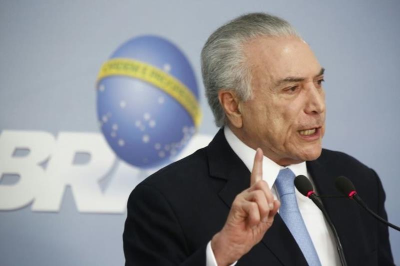 Temer sanciona lei que libera uso do FGTS para socorrer santas casas