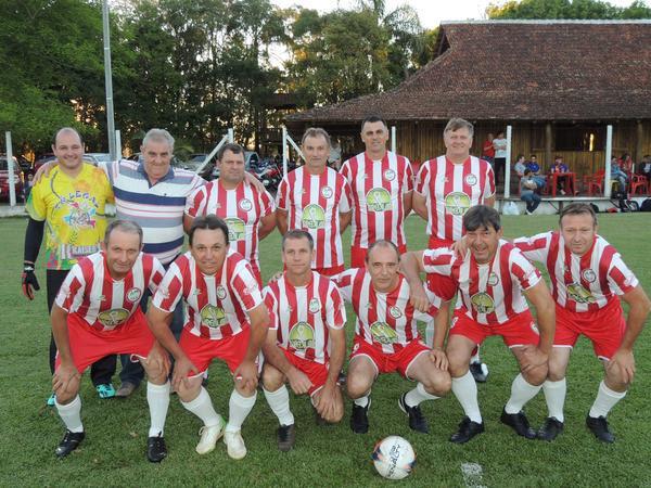 Pinheiral larga em vantagem por vaga na decisão da Copa MD Pneus 20 anos