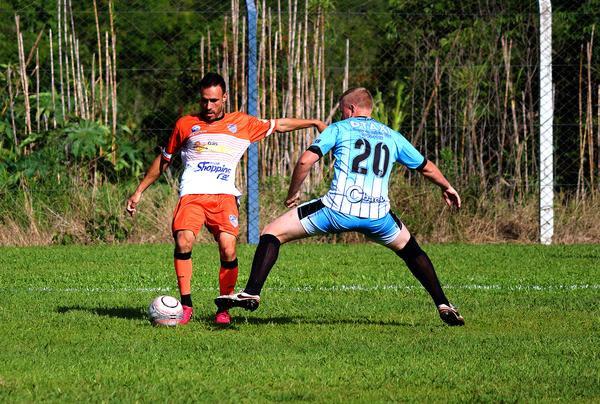 João Alves goleia e segue na ponta da Copa CenterTech Informática