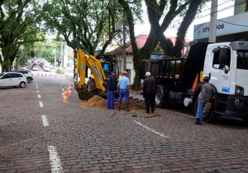 Marechal Floriano está em meia pista nesta segunda-feira