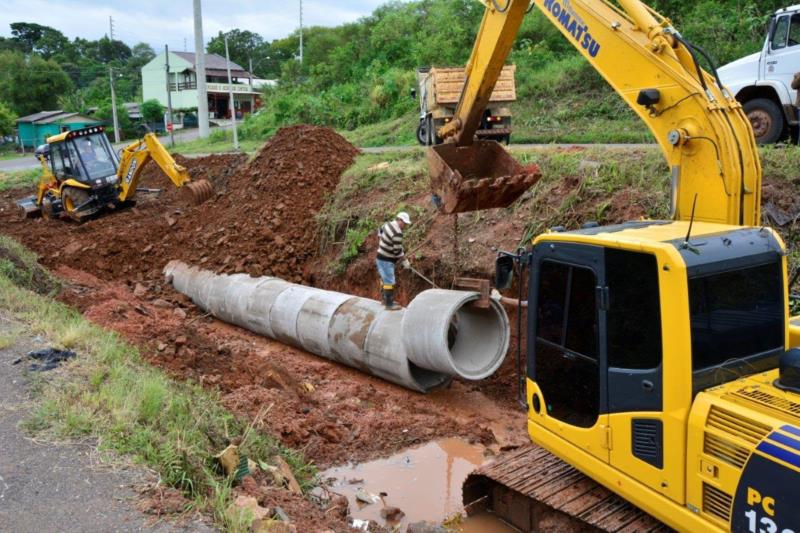 Trecho da BR 471 passa por intervenções em drenagem urbana