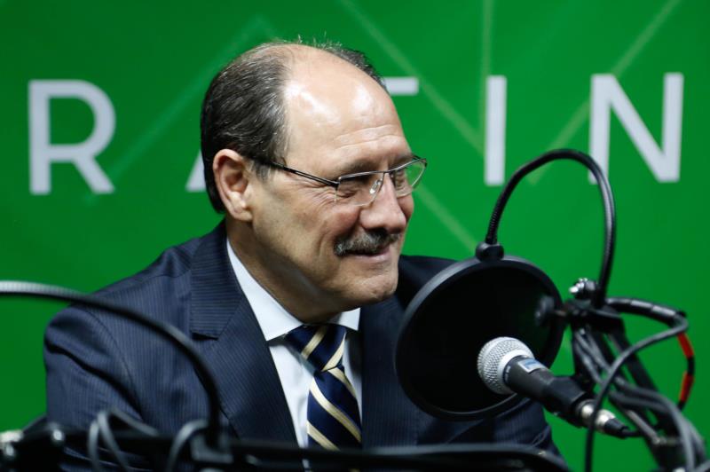 Proposta é reduzir e racionalizar estrutura do Estado, diz Sartori