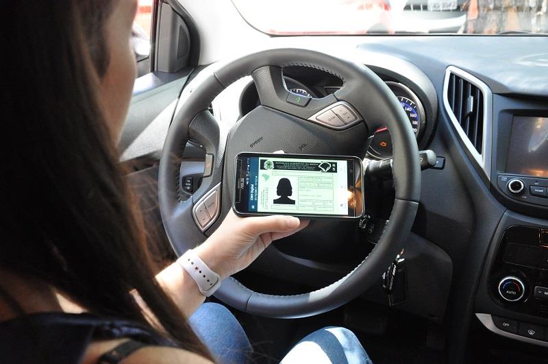 Mais de dois mil motoristas já utilizam a CNH digital