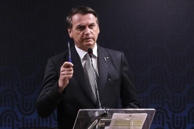 Bolsonaro diz que indicará evangélico para Supremo Tribunal Federal