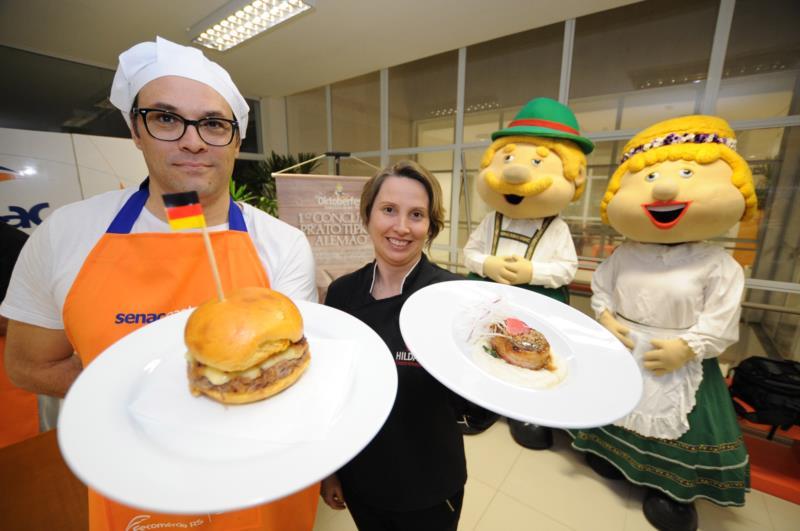 Vencedores do concurso Prato Típico Alemão ministram oficina na Oktober