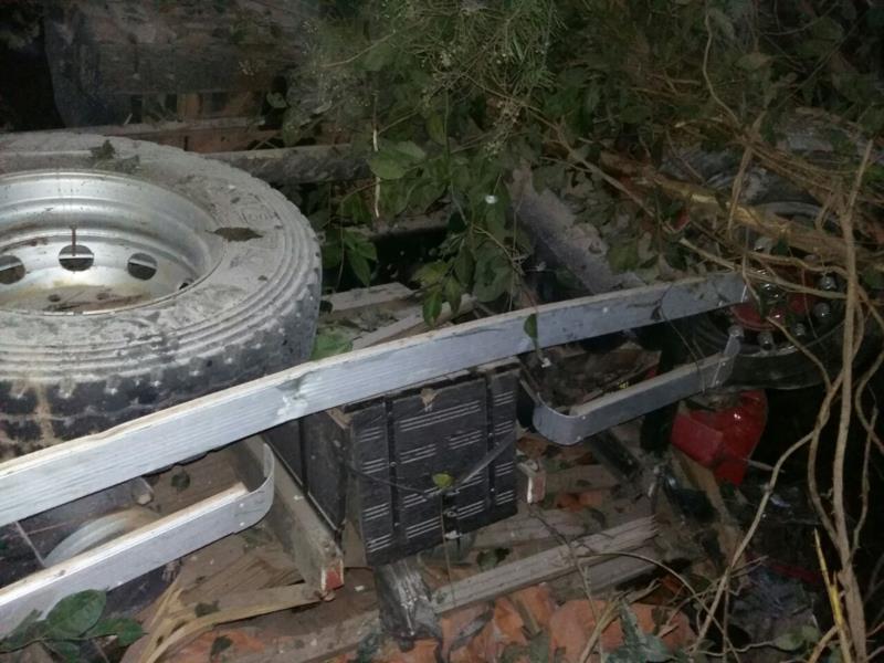 Caminhão cai de ponte na BR-386 e deixa dois mortos