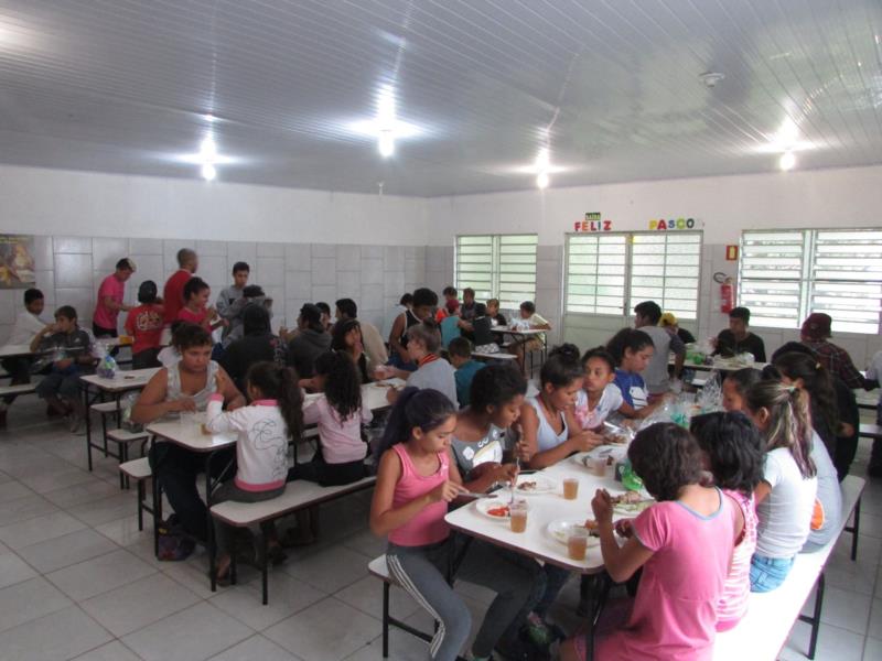 Instituto Humanitas leva alegria da Páscoa para crianças carentes