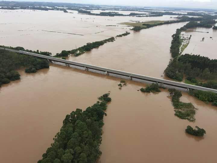 Cheia do Rio Jacuí chama atenção de quem trafega pela RSC-287