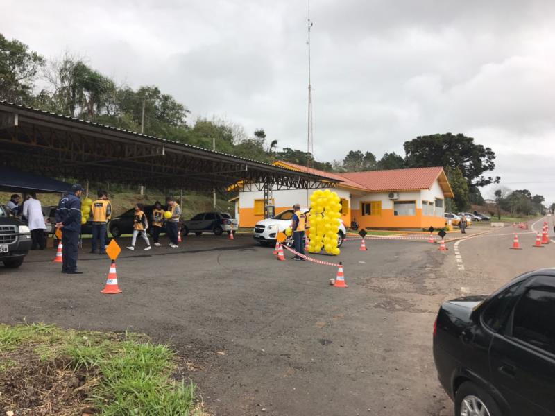 Blitz educativa é realizada em frente à Polícia Rodoviária