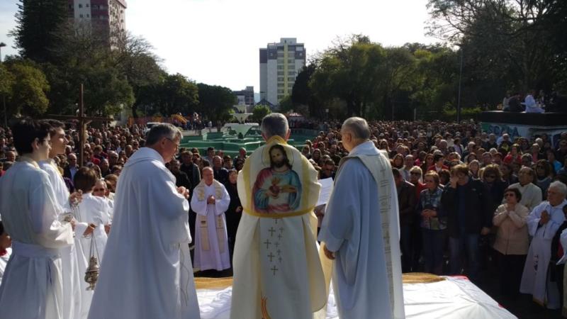 Celebração de Corpus Christi mobiliza fiéis na região