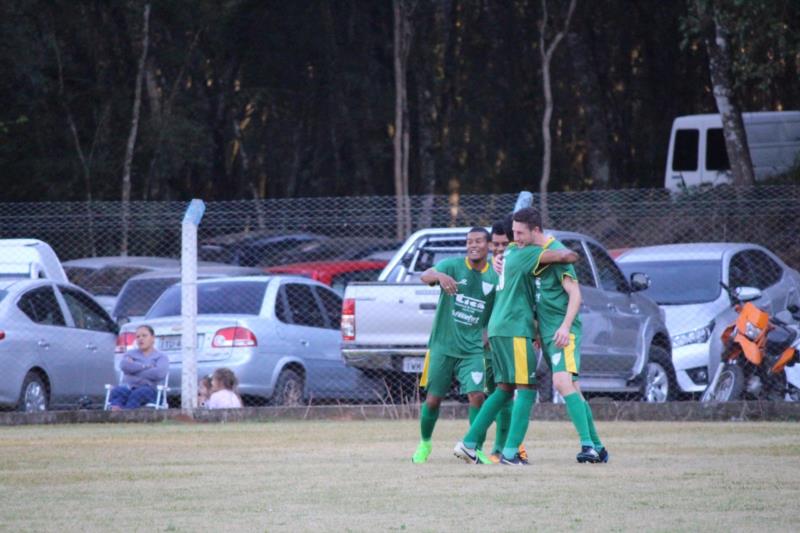 Visitantes fazem a festa na Taça Valdino Brutscher