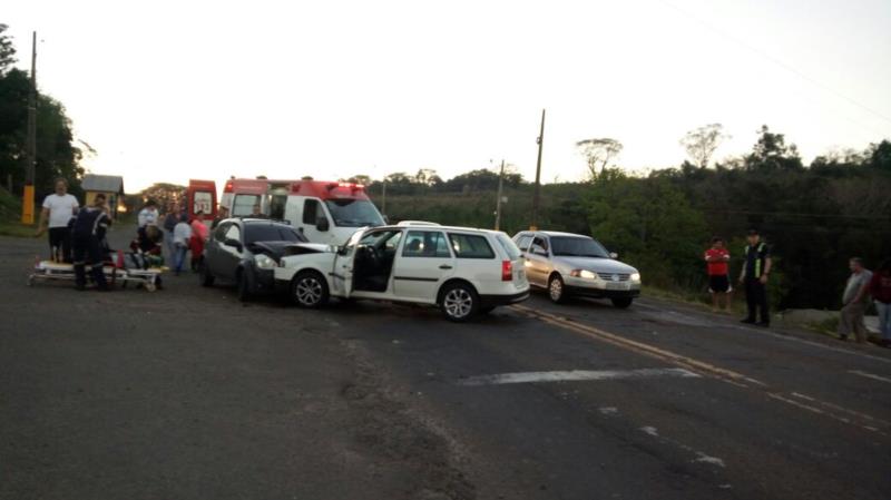 Acidente deixa três pessoas feridas na BR-471