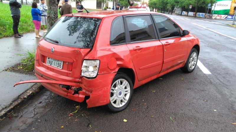 Jovem é detido por embriaguez após acidente no bairro Santo Inácio