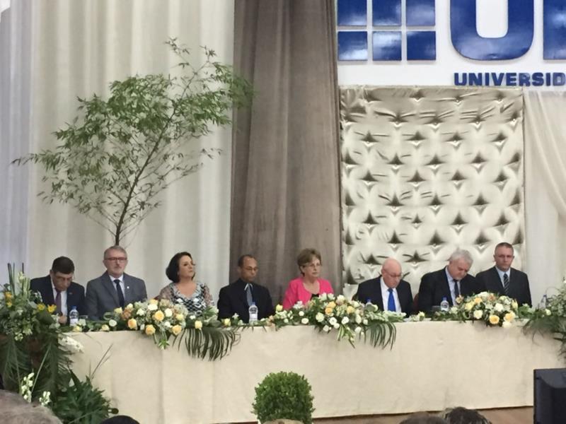 Carmen Lúcia toma posse de segundo mandato como reitora da Unisc