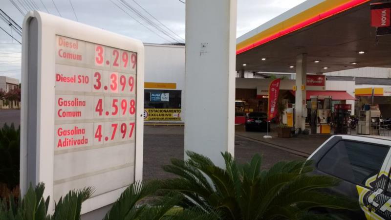 Primeira alta no ano faz litro da gasolina chegar a R$ 4,59 em Santa Cruz