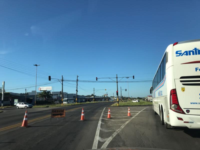 Obras bloqueiam trânsito em trecho da BR-471