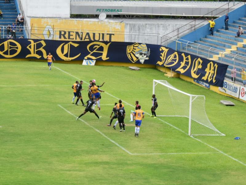 Santa Cruz é goleado e perde a terceira consecutiva na Série A2